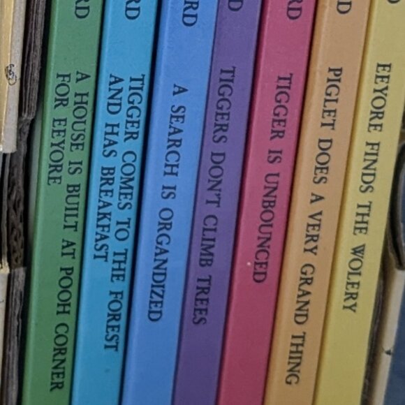 2 Original Winnie-the-Pooh Treasuries - Picture 5 of 9